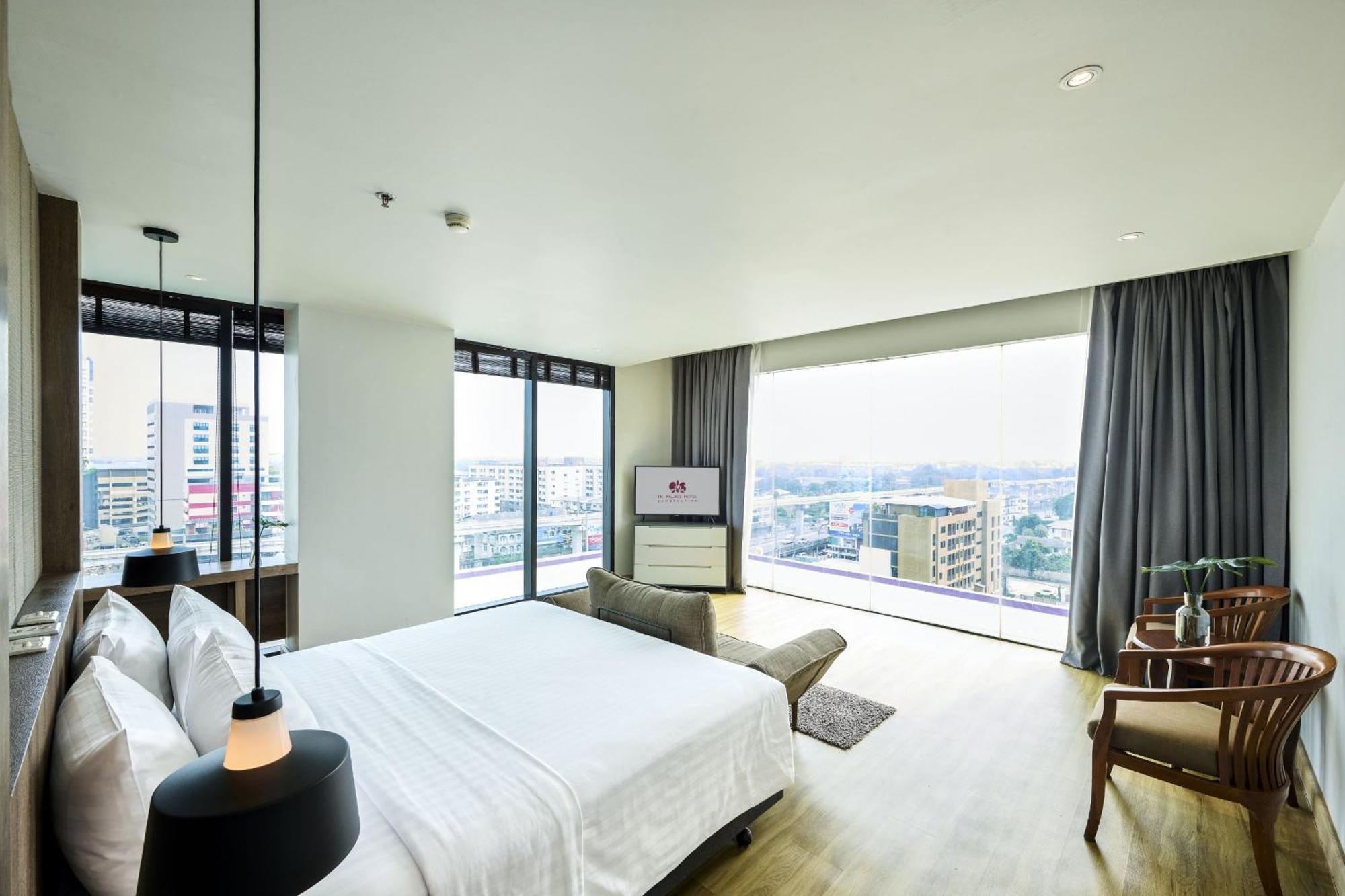 Tk Palace Hotel & Convention Bangkok Extérieur photo