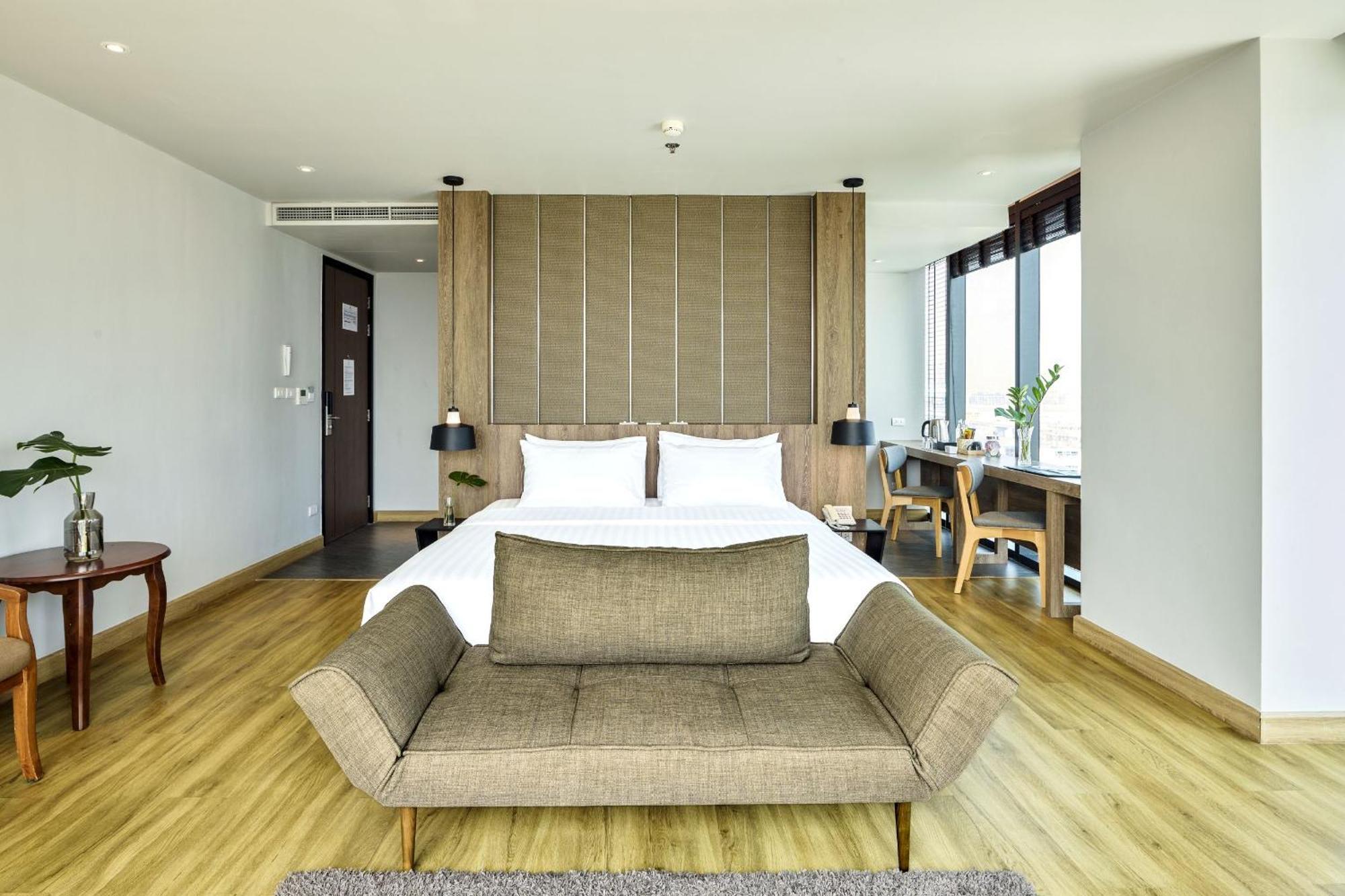 Tk Palace Hotel & Convention Bangkok Extérieur photo