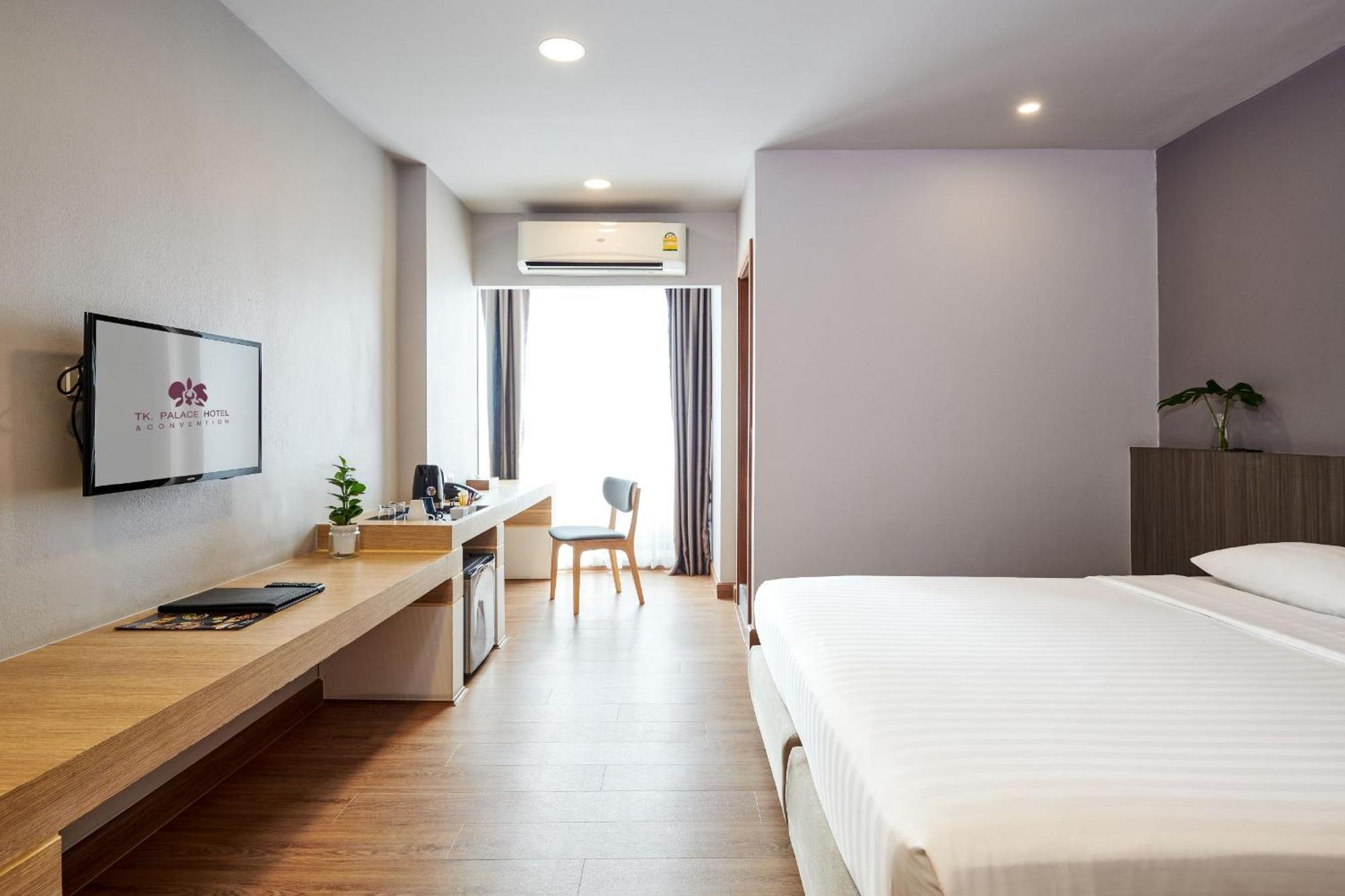 Tk Palace Hotel & Convention Bangkok Extérieur photo