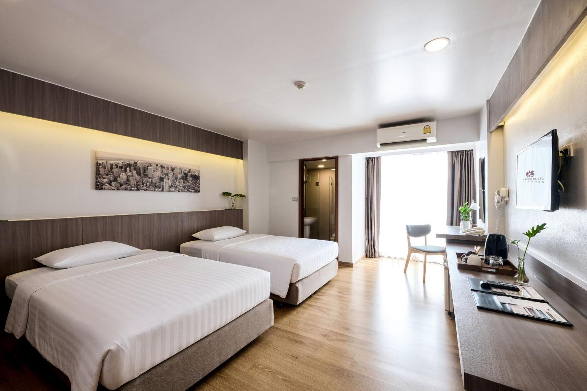 Tk Palace Hotel & Convention Bangkok Extérieur photo